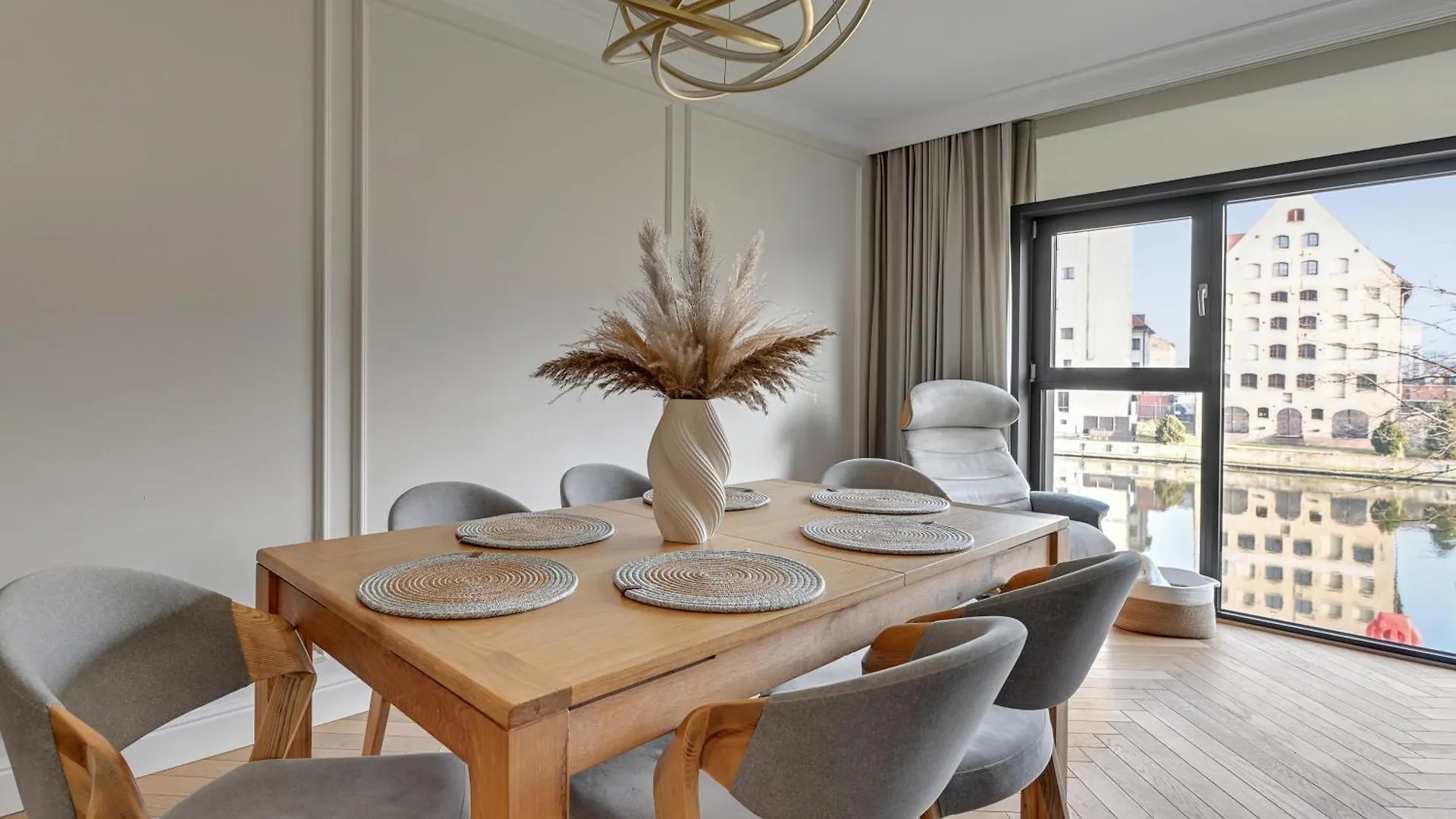 Rezydencja Wintera & Parking By Downtown Apartments Danzica